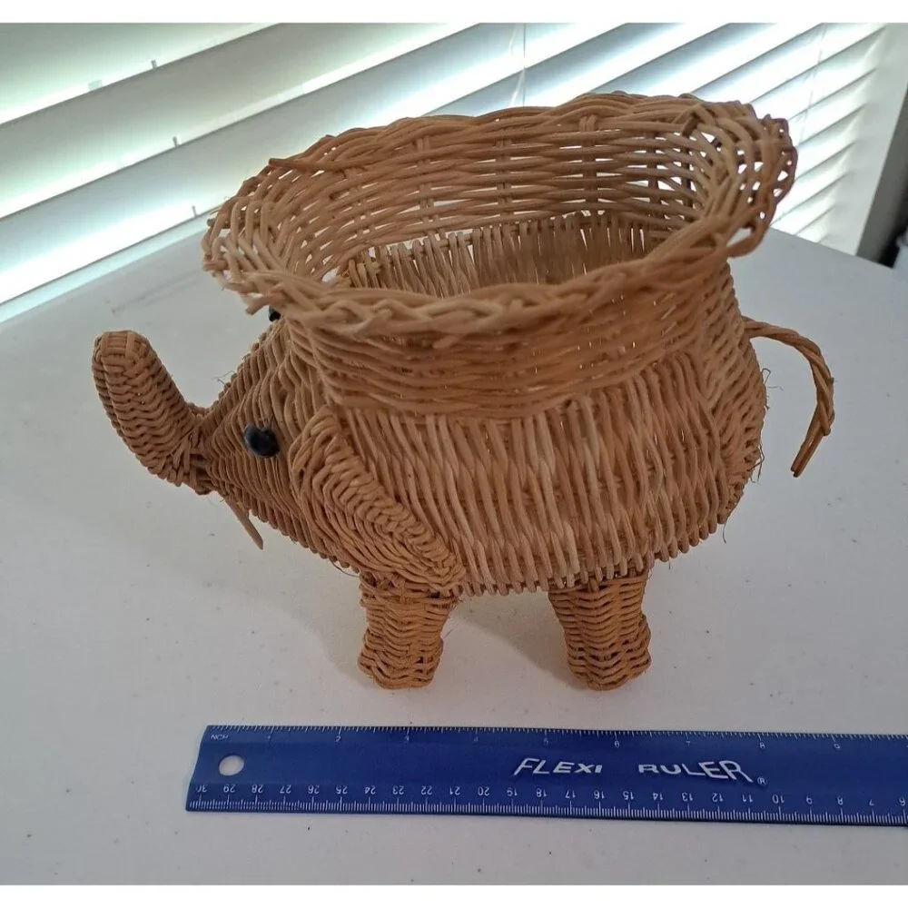 Wicker Elephant Basket Planter Tan Rattan BOHO Cottage Core‎ Flower Pot 7